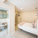 بيت شباب Plaza Boutique - Solo Adultos