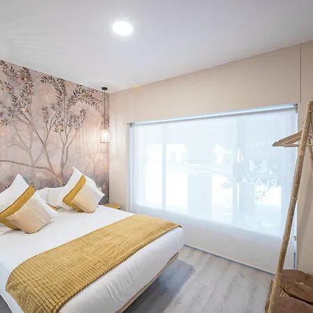 Plaza Boutique - Solo Adultos بيت شباب سرقسطة