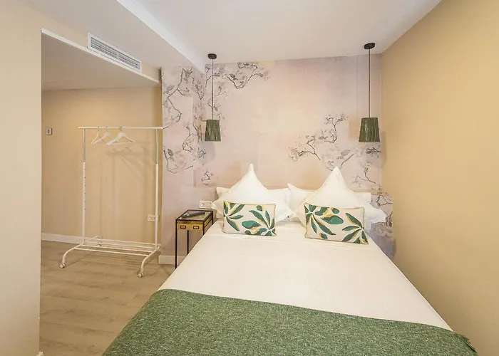 Plaza Boutique - Solo Adultos Hostel Saragossa