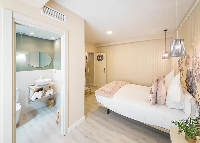 Vandrerhjem Plaza Boutique - Solo Adultos